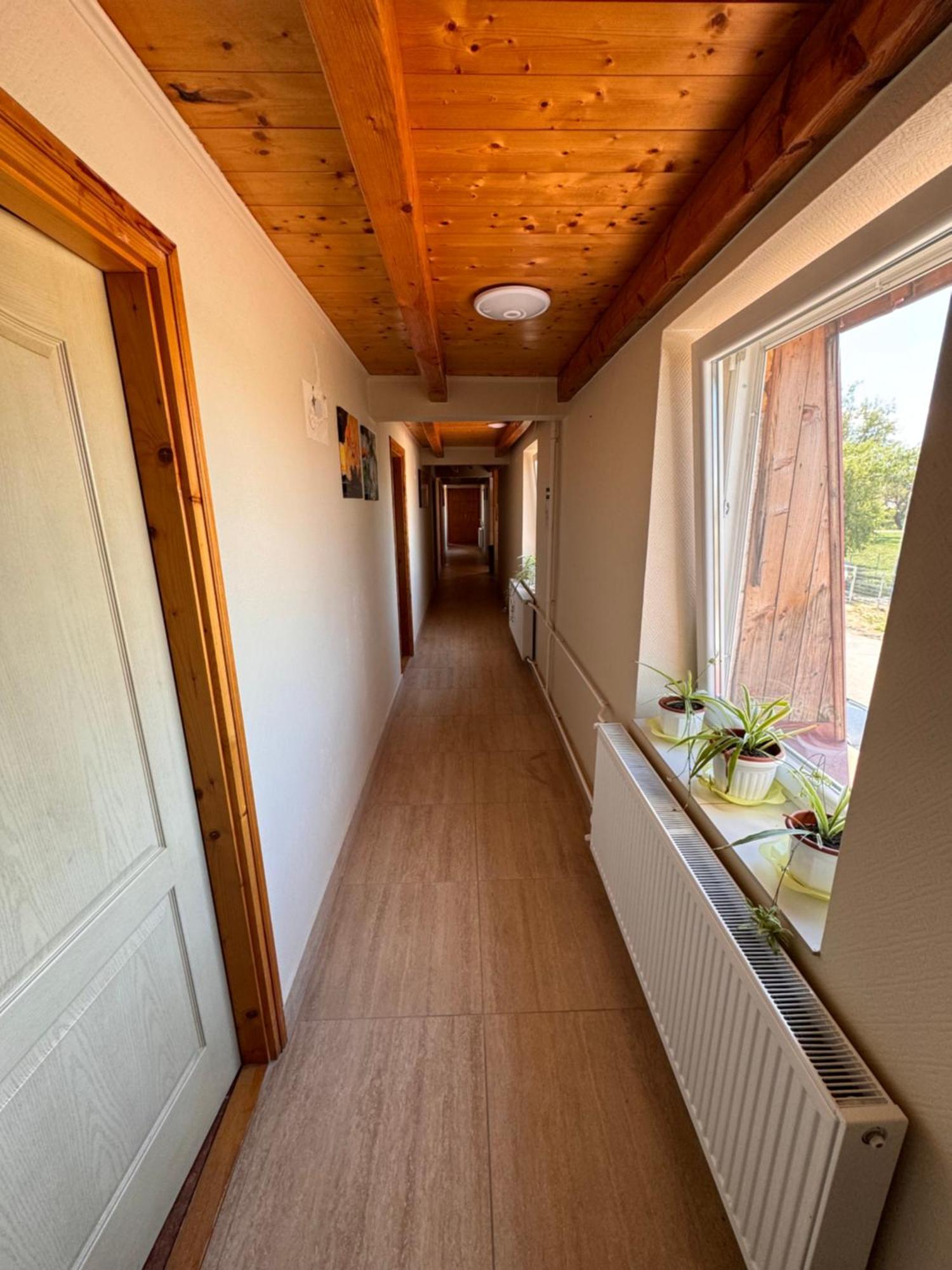 Fuerdo Panzio Bed & Breakfast Karcag Dış mekan fotoğraf