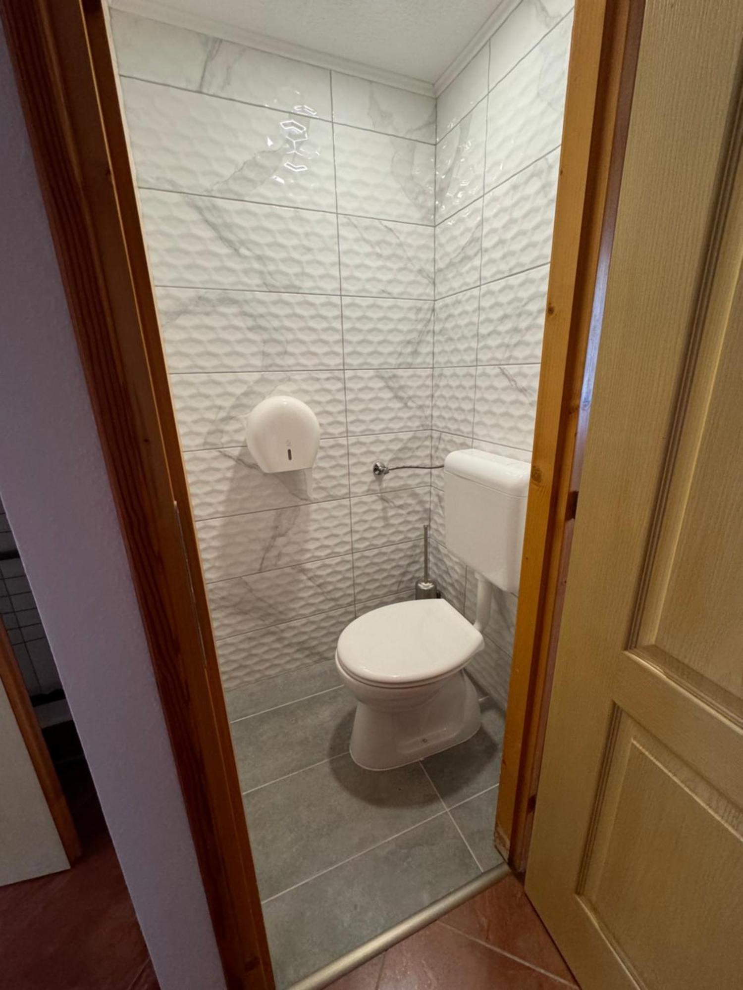 Fuerdo Panzio Bed & Breakfast Karcag Dış mekan fotoğraf